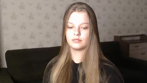 EmySway online show from March 12, 5:49 pm