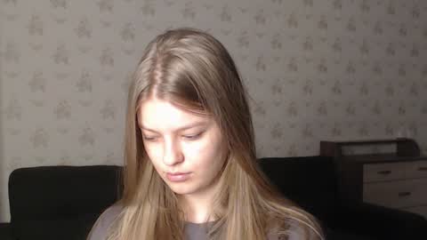 EmySway online show from December 21, 4:36 pm