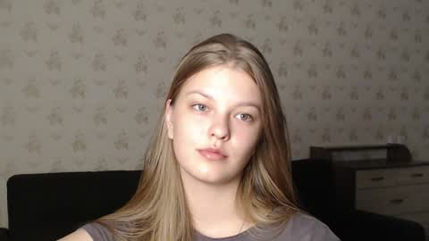 EmySway online show from December 2, 11:40 am