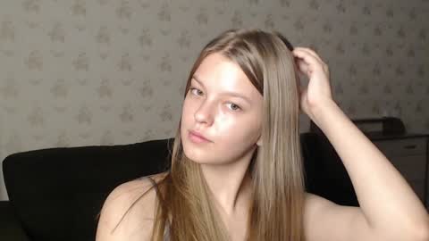 EmySway online show from December 10, 9:43 pm