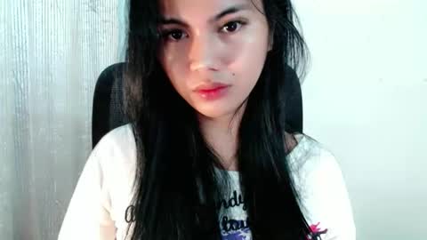 Snapshot of endlessmiax chatting on October 5, 5:38 am maria online show from October 5, 5:38 am