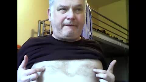 englishguysurrey online show from February 6, 9:57 am