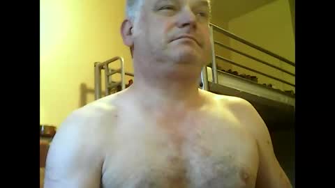 englishguysurrey online show from November 29, 8:22 am