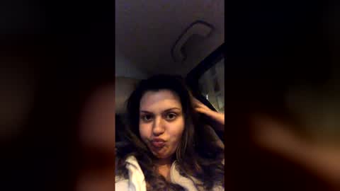 englishholly online show from January 15, 8:06 pm