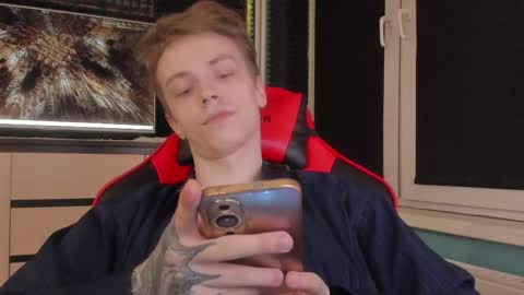 Enker online show from April 1, 6:16 pm