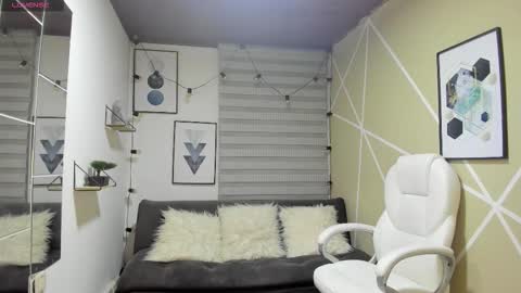 Enma clark online show from January 18, 3:59 am