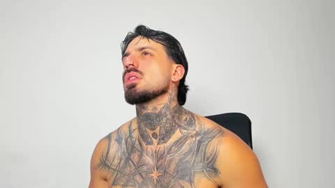 Enzo Aren online show from November 11, 2:47 am