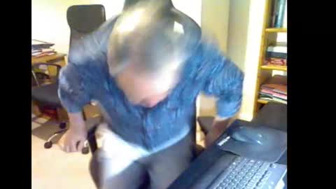 erasmus_d online show from February 13, 7:06 pm