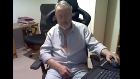 erasmus_d online show from October 29, 6:19 pm