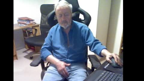 erasmus_d online show from November 1, 6:07 pm