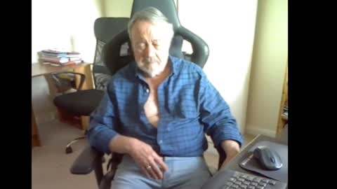 erasmus_d online show from March 30, 4:29 pm