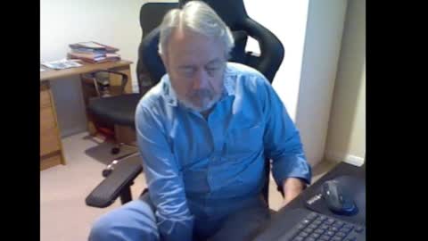 Snapshot of erasmus_d chatting on September 26, 5:32 pm erasmus_d online show from September 26, 5:32 pm