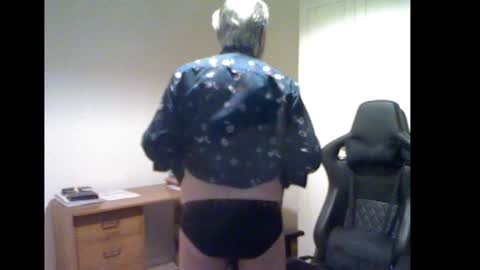 Snapshot of erasmus_d chatting on January 13, 6:05 pm erasmus_d online show from January 13, 6:05 pm