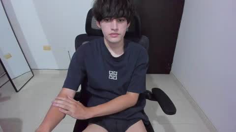 eren_tatakae online show from May 12, 11:36 pm