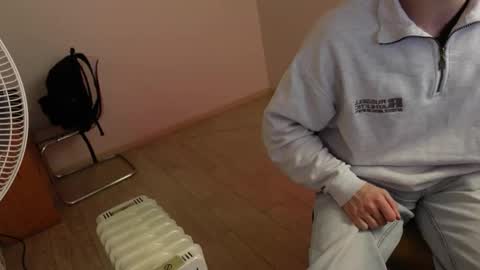    online show from December 4, 3:11 pm