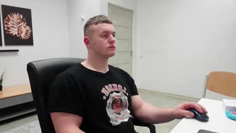    online show from November 25, 7:34 pm