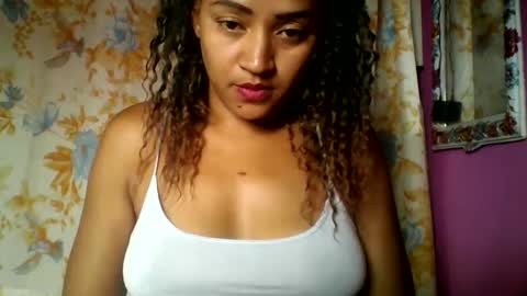 erica0586 online show from February 17, 7:51 am