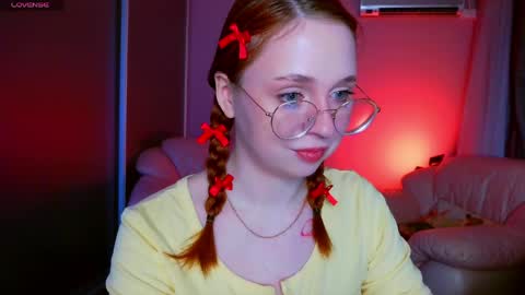 Erica 3 online show from May 17, 1:26 am