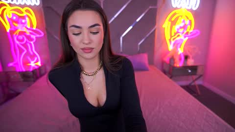 Erica online show from November 22, 2:15 pm