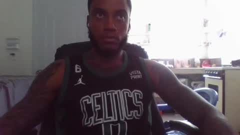 Eric Buck online show from December 18, 5:52 pm