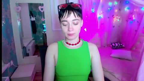 Ericka online show from November 6, 6:44 pm