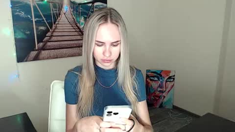 Snapshot of erikagavin chatting on September 23, 11:59 am Erika online show from September 23, 11:59 am
