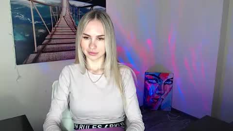 Snapshot of erikagavin chatting on October 7, 11:39 am Erika online show from October 7, 11:39 am
