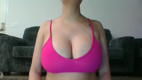 erin2025 online show from December 15, 5:03 am