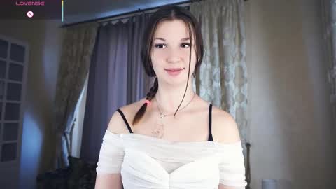 Erline and Monica online show from November 20, 7:29 am