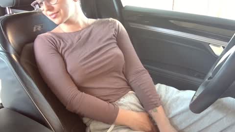 Melissa   online show from September 26, 11:29 am