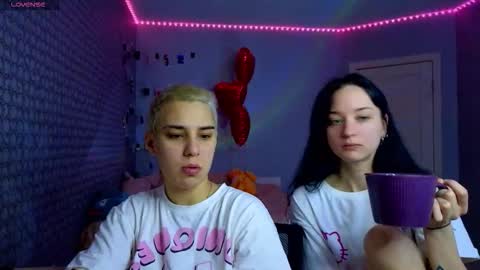 Amalia  Lexie online show from February 17, 4:11 am