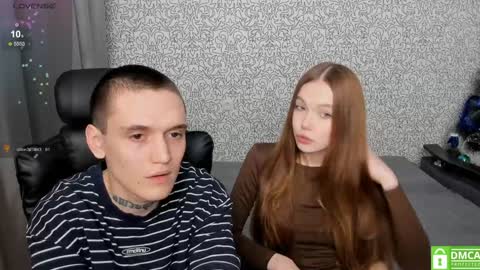 Snapshot of eshcka chatting on December 12, 6:53 pm Megan and Brad online show from December 12, 6:53 pm