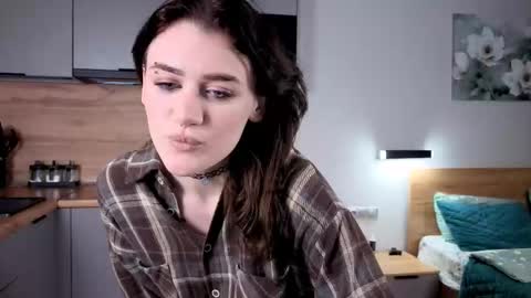 EshleGreen online show from November 7, 3:03 pm