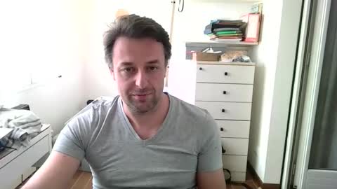 esibizionista 91 online show from April 10, 10:53 am