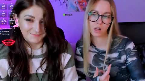 esma_shine online show from October 17, 8:57 pm