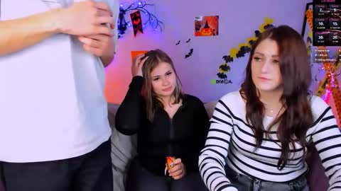 esma_shine online show from October 27, 2:44 am