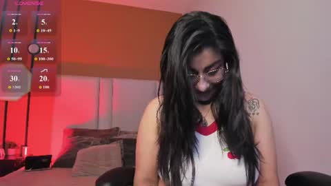 esmeralda_rose__ online show from July 8, 5:22 am