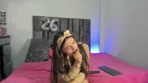 Perla online show from March 17, 6:51 am