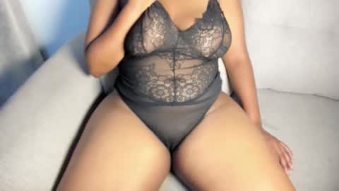 Esme online show from January 11, 12:16 am