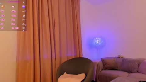 Esmi online show from November 27, 5:20 pm