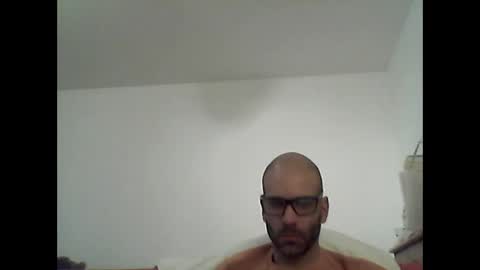 especially871850 online show from April 6, 6:31 pm