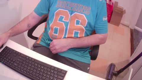 Morph online show from December 1, 8:44 pm