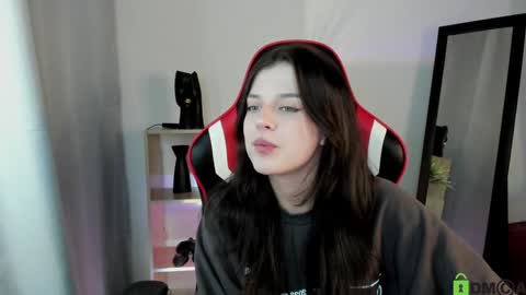 esteria online show from January 18, 6:43 pm