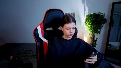 esteria online show from October 9, 1:00 am