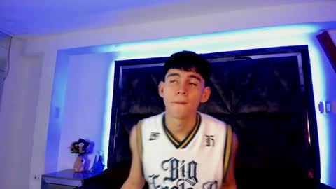 Esteban online show from December 15, 12:01 pm