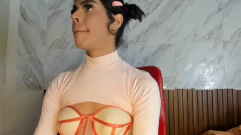 estefani robles online show from June 30, 2:33 am