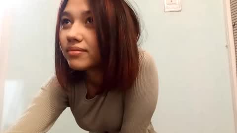 estellekirbo online show from February 7, 11:13 am