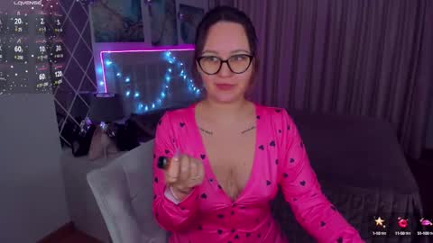 Odelia online show from December 23, 8:44 am