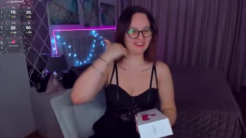 Odelia online show from December 23, 5:06 am