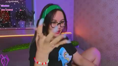 Snapshot of esterplayful chatting on October 13, 8:49 am EsterPlayful online show from October 13, 8:49 am